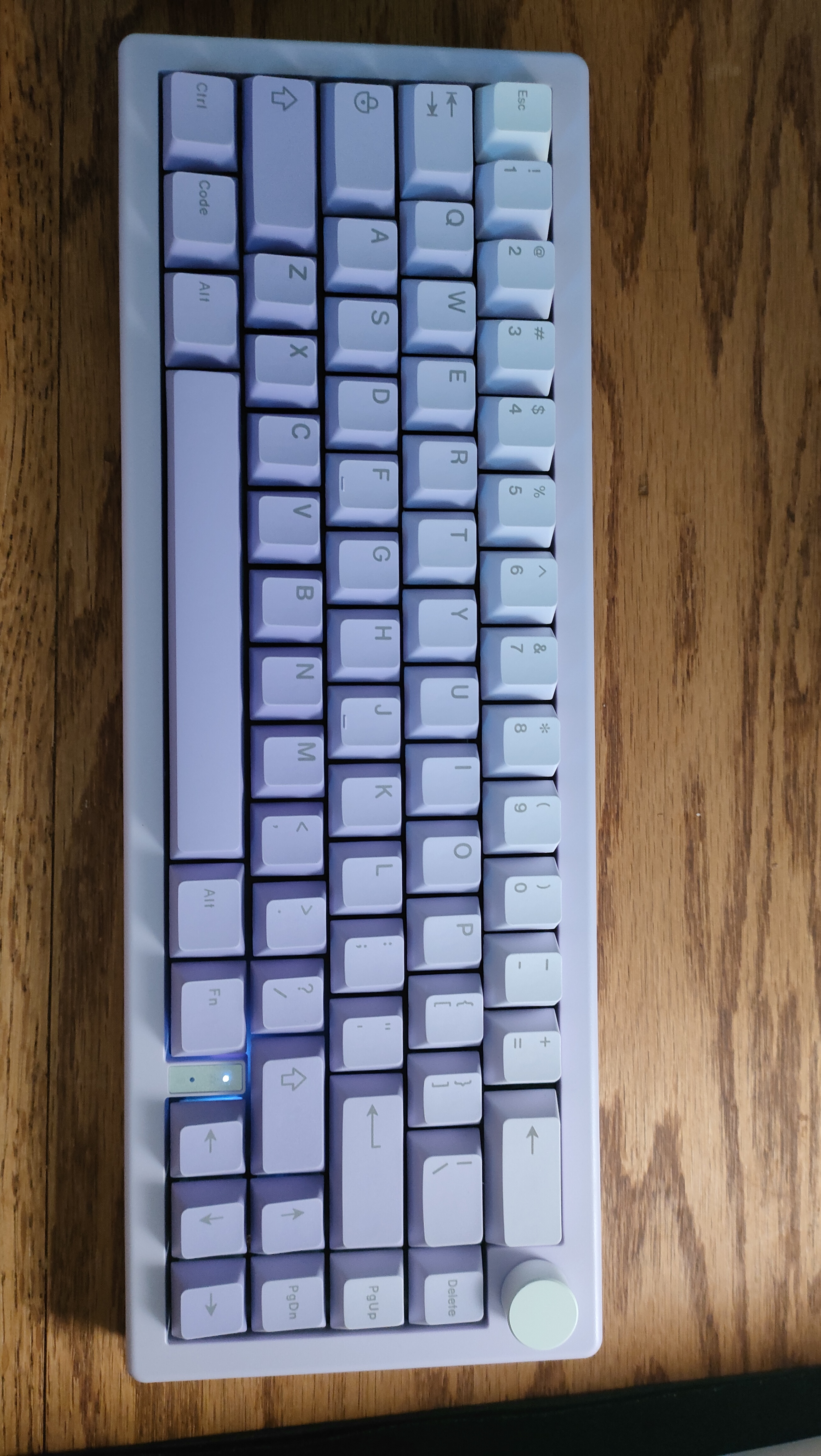Unboxed GMK67 components and switches