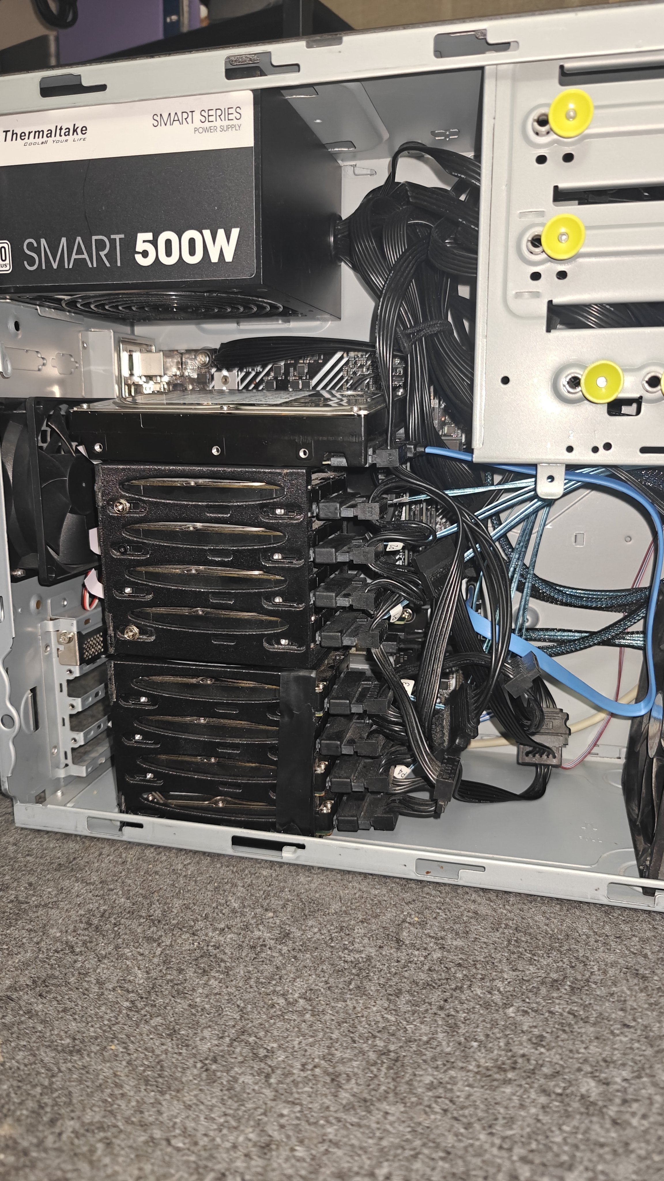 Server in the original beige case