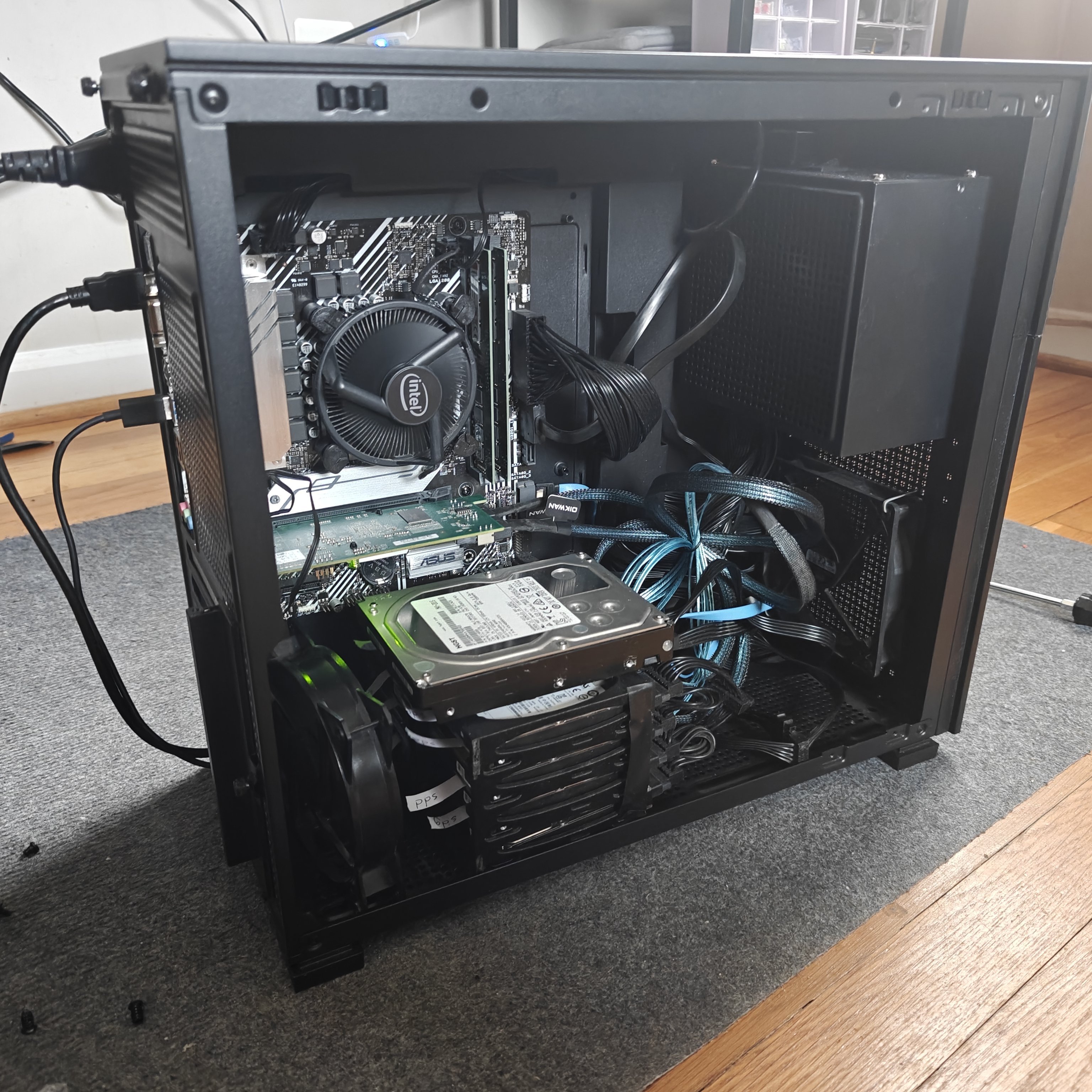Server inside the Jonsbo D41 case