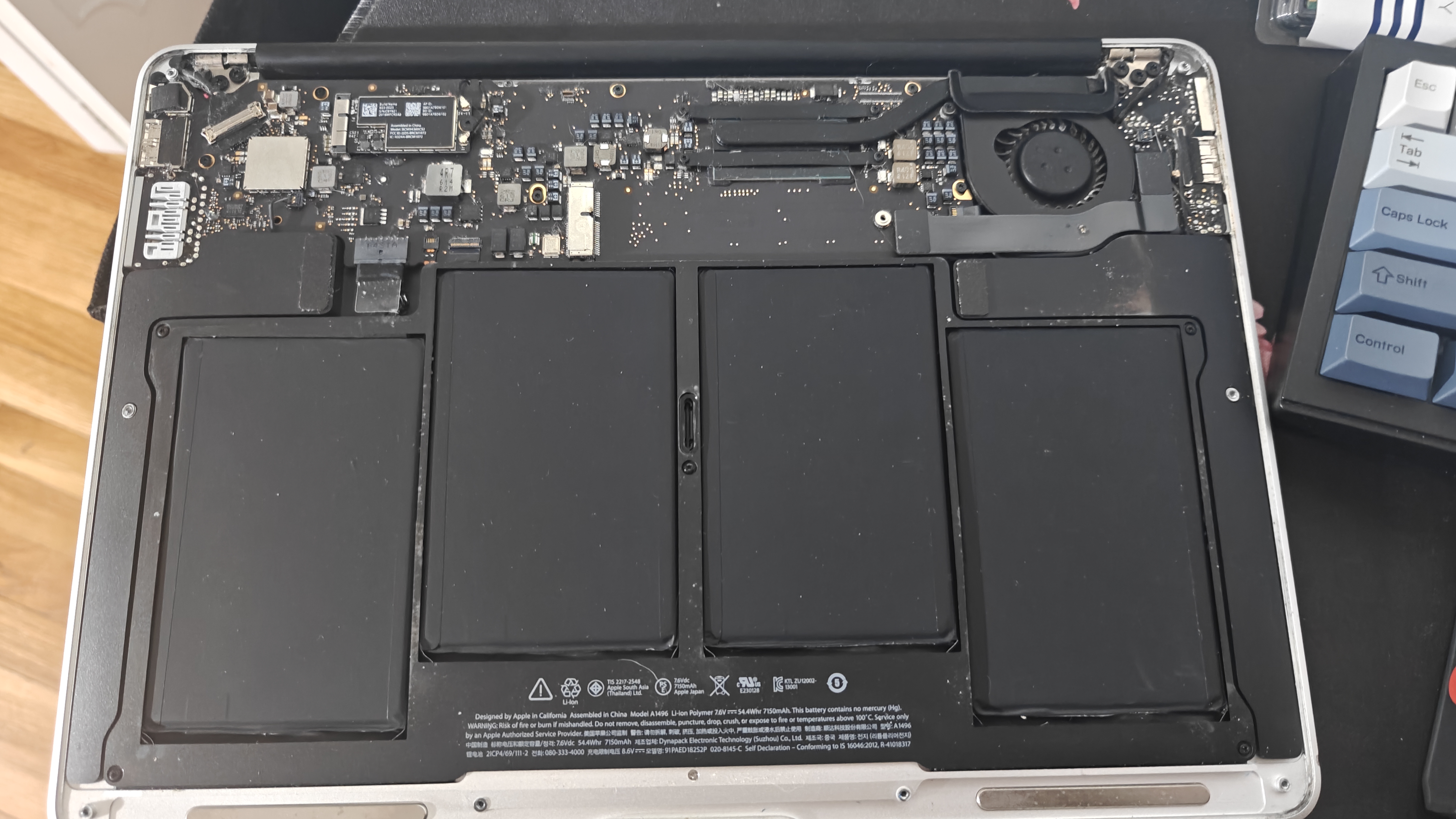 MacBook Air 2015 13-inch Under the Hood