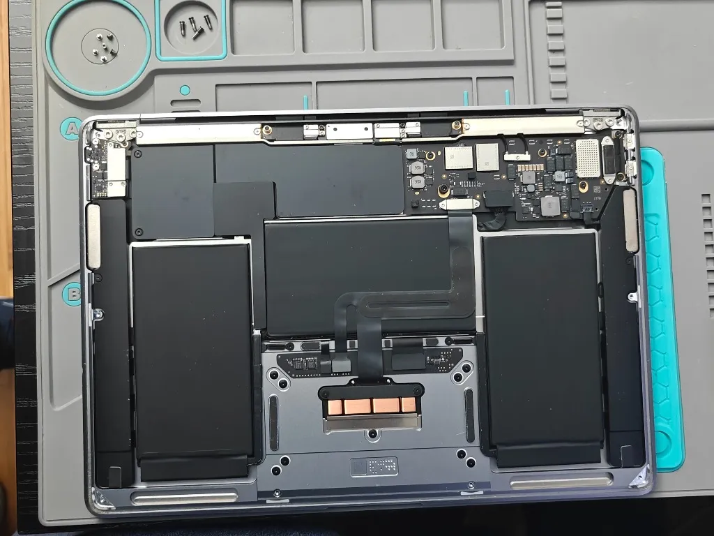 MacBook Air M1 - Exploring a Compact Rebuild